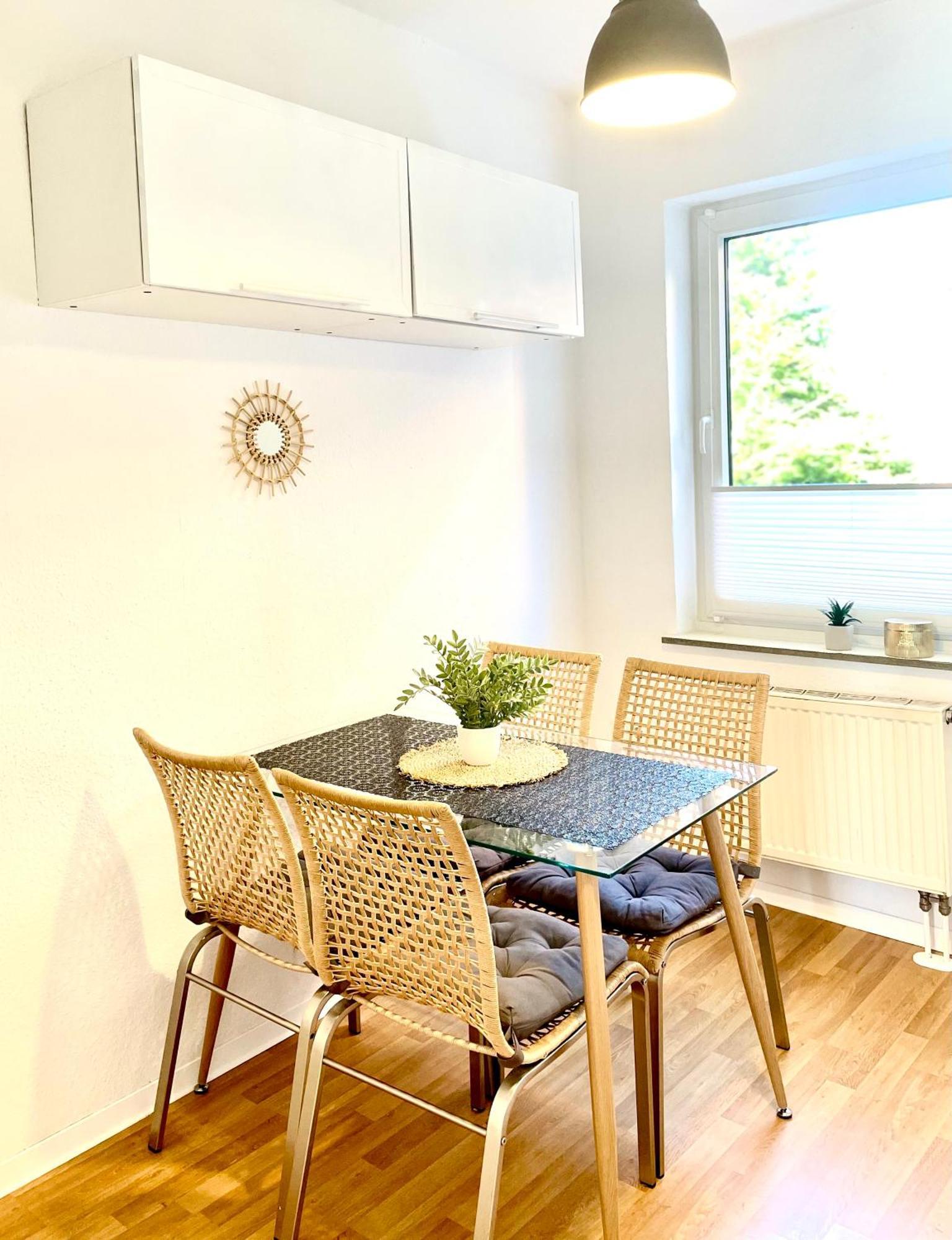 Wlan,Smart Tv,4 Betten, Zentral Emden Exteriör bild